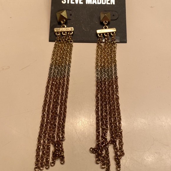 Steve Madden Earrings - Picture 2 of 3